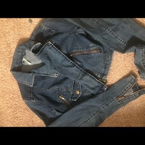 Free people size small cropped jean jacket